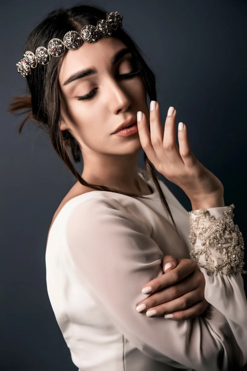 Crown "Karin" (Rent) - Image 3
